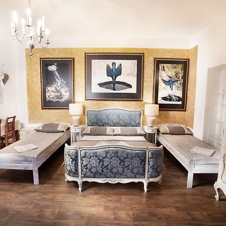 Lichtenstein Lva Apartman Břeclav Exteriér fotografie