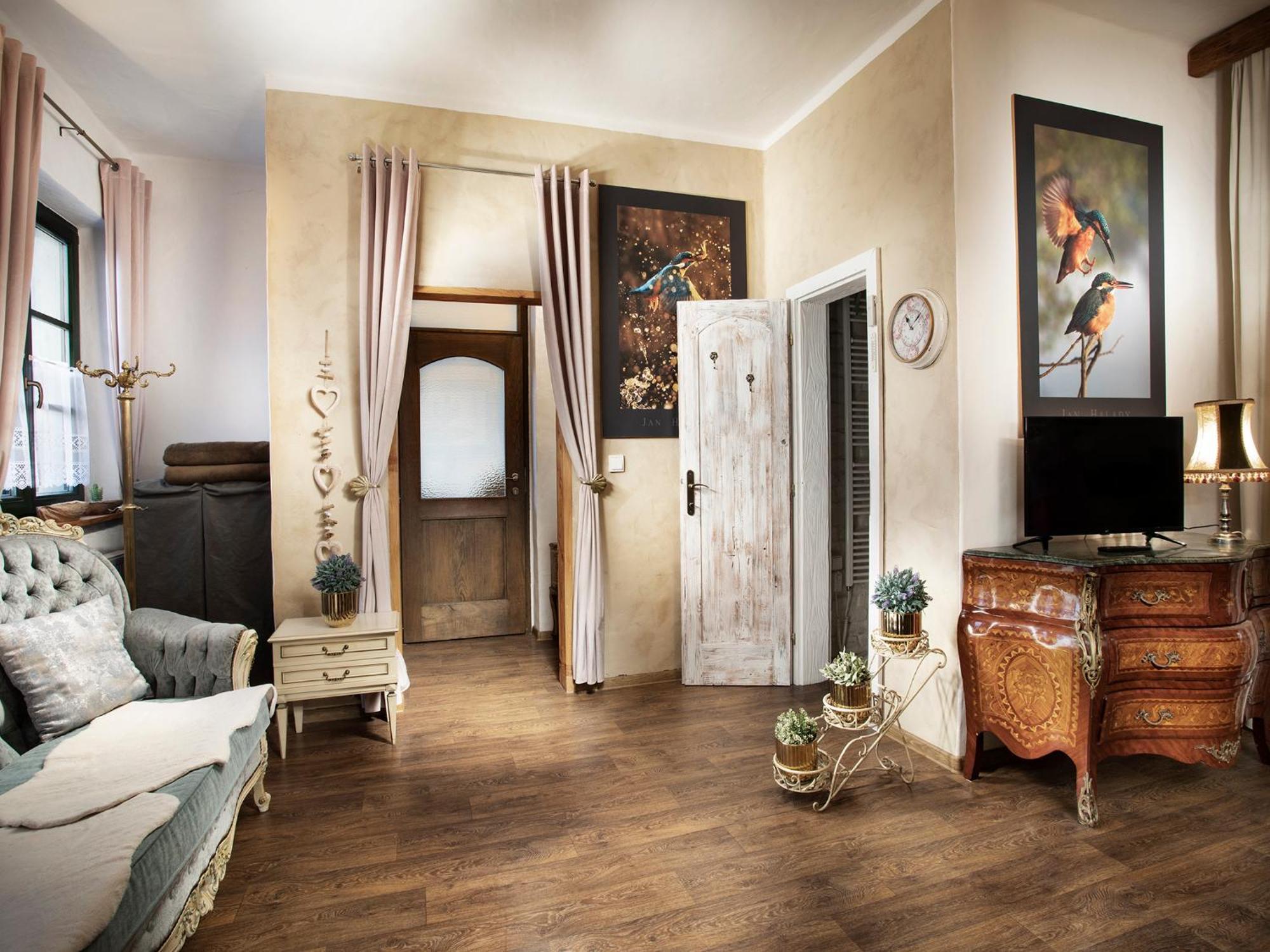 Lichtenstein Lva Apartman Břeclav Exteriér fotografie