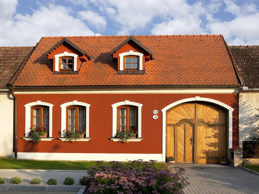 Lichtenstein Lva Apartman Břeclav Exteriér fotografie